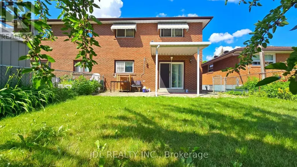 233 Fairglen Avenue, Toronto (Tam O'Shanter-Sullivan)
